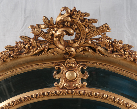Oval Louis XV Style Gold Gilt Mirror