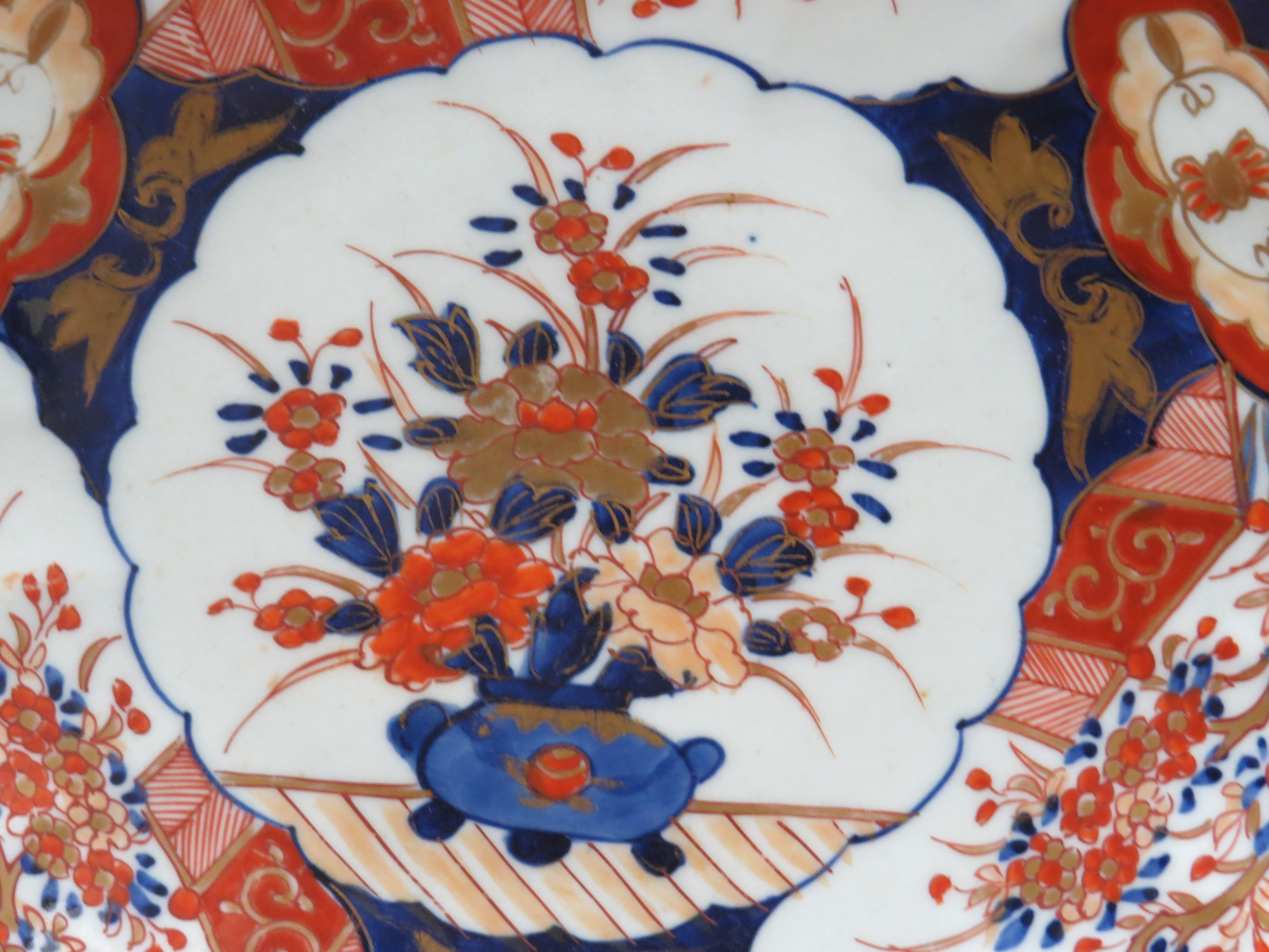 Japanese Imari Charger with Scalloped Edge