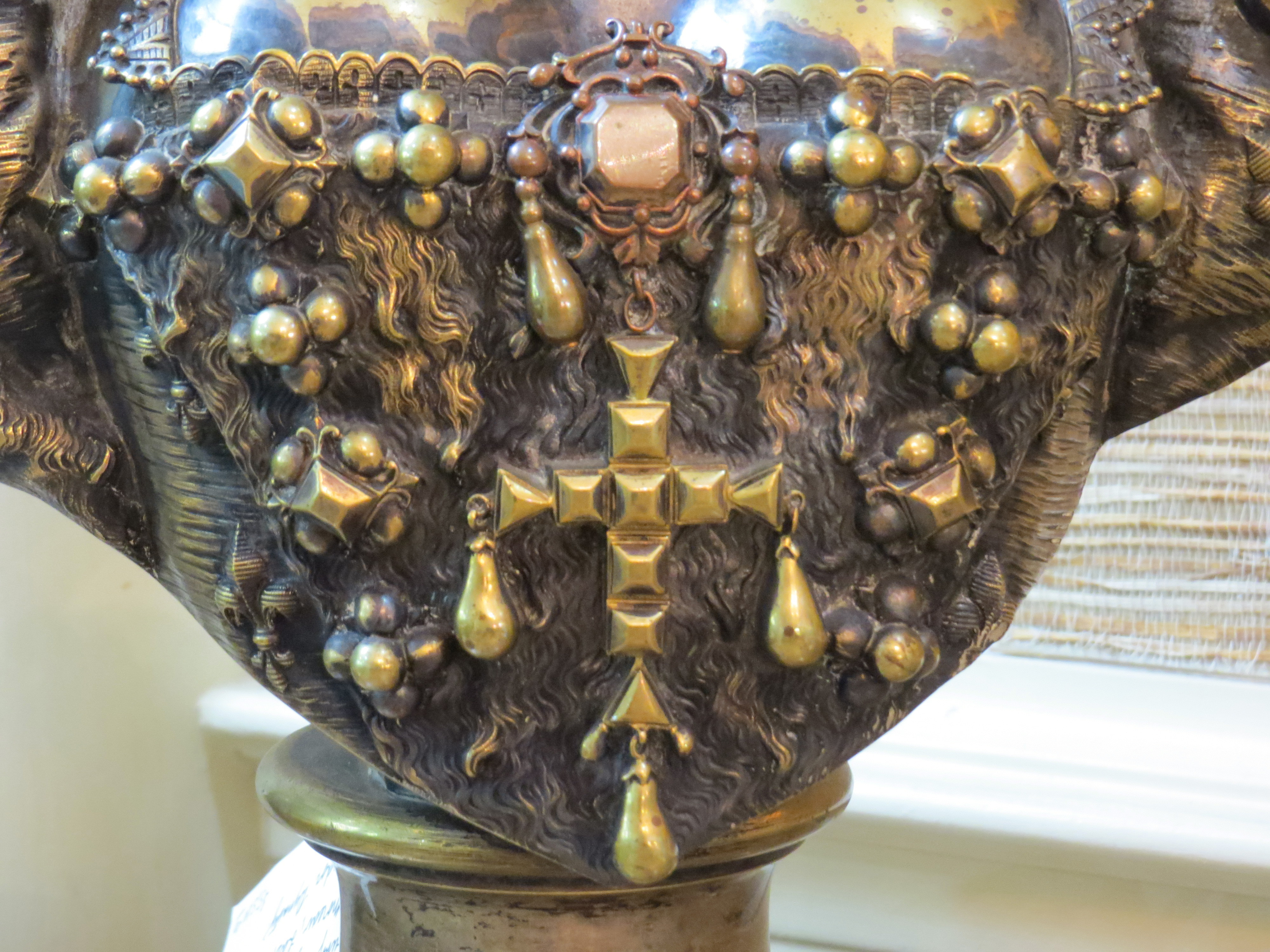 Bronze of Elizabeth I