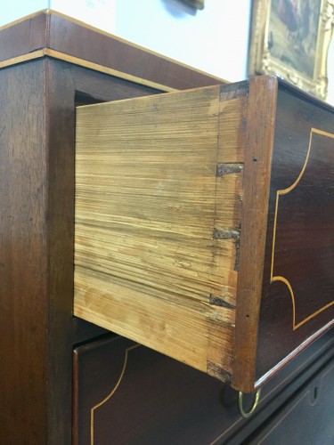 Sheraton Style Mahogany Chest with String Satinwood Inlay